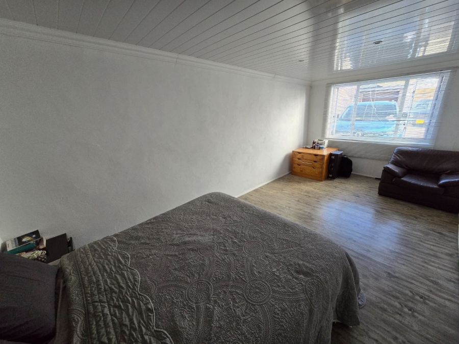 3 Bedroom Property for Sale in Kenwyn Western Cape